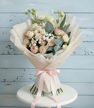 Букет цветов из:  Розы и Лизиантусы #REPLACE_PRED# Каневской