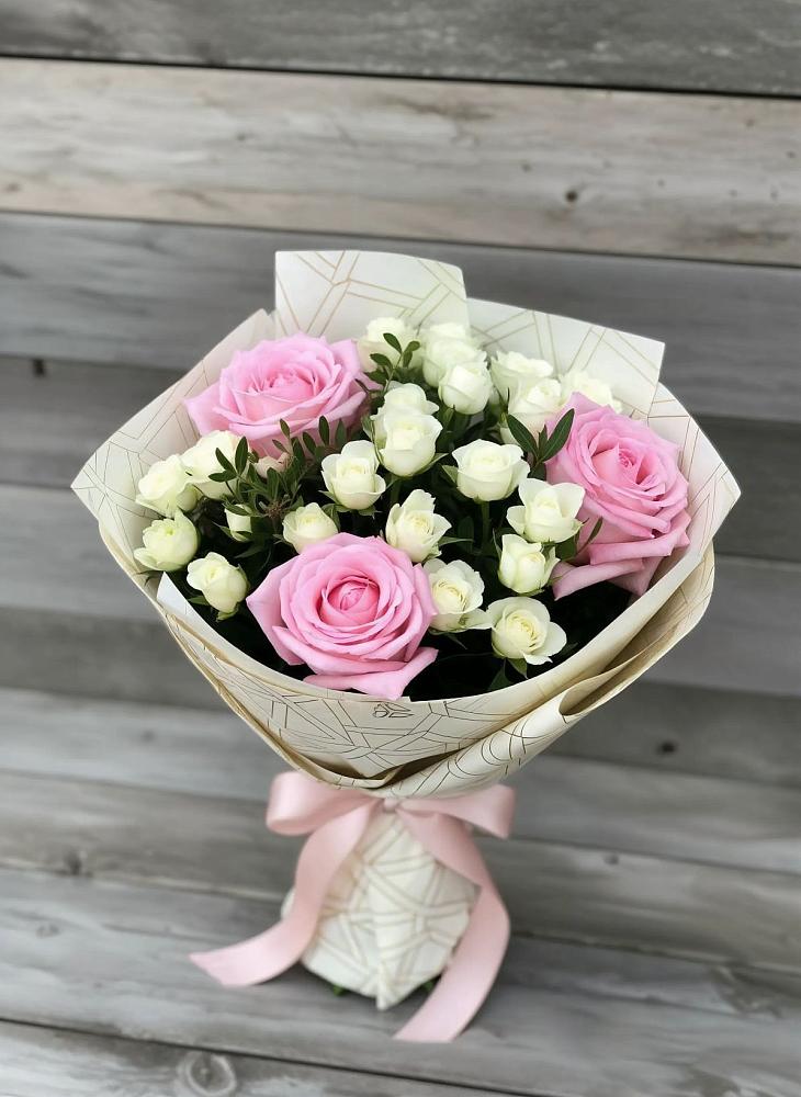 Букет цветов из: Розы в Каневской