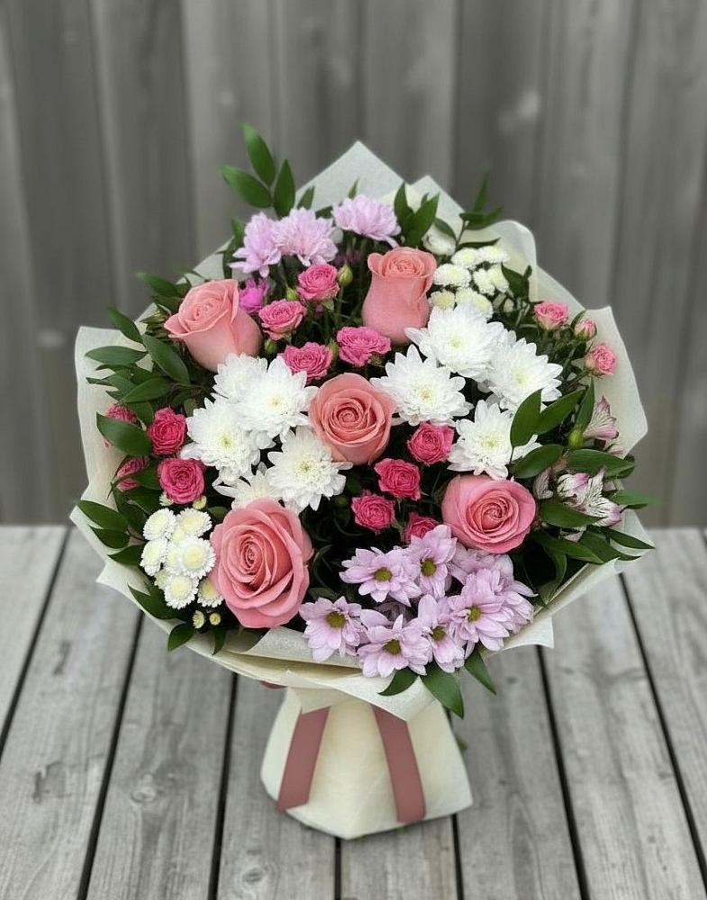 Букет цветов из: Альстромерии, Гвоздики, Розы и Хризантемы в Каневской