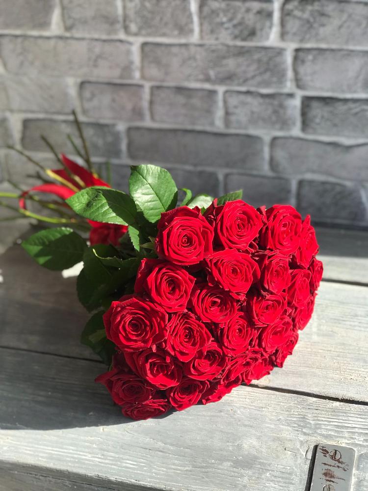 Букет Красные розы Фридом в Каневской
