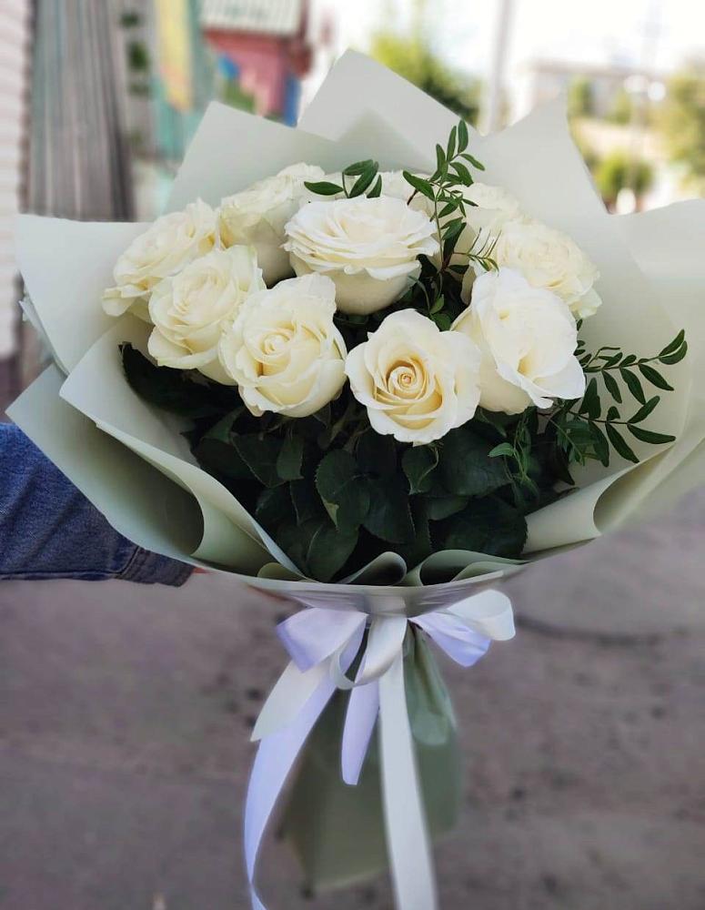 Букет Белые розы Проуд в Каневской