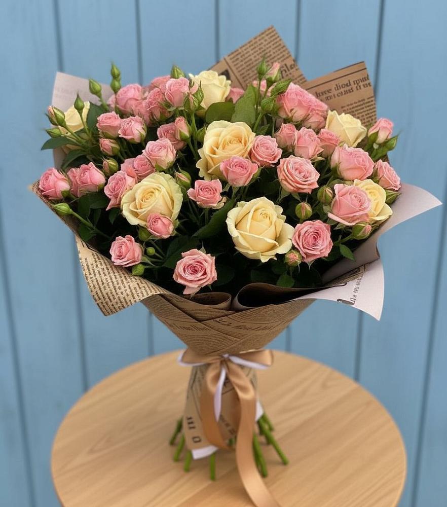 Букет цветов из: Розы в Каневской