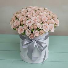 Цветочная композиция из Розы в шляпной коробке в Каневской