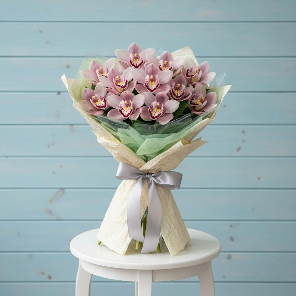 Букет цветов из: Орхидеи и Розы в Каневской