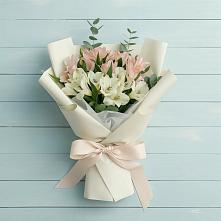 Букет цветов из:  Альстромерии в Каневской