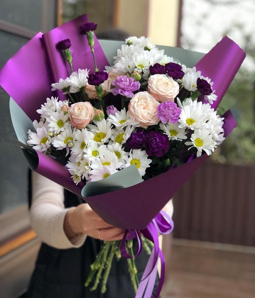 Букет цветов из: Хризантемы, Гвоздики и Розы в Каневской