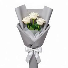 Букет 3 белые розы в Каневской