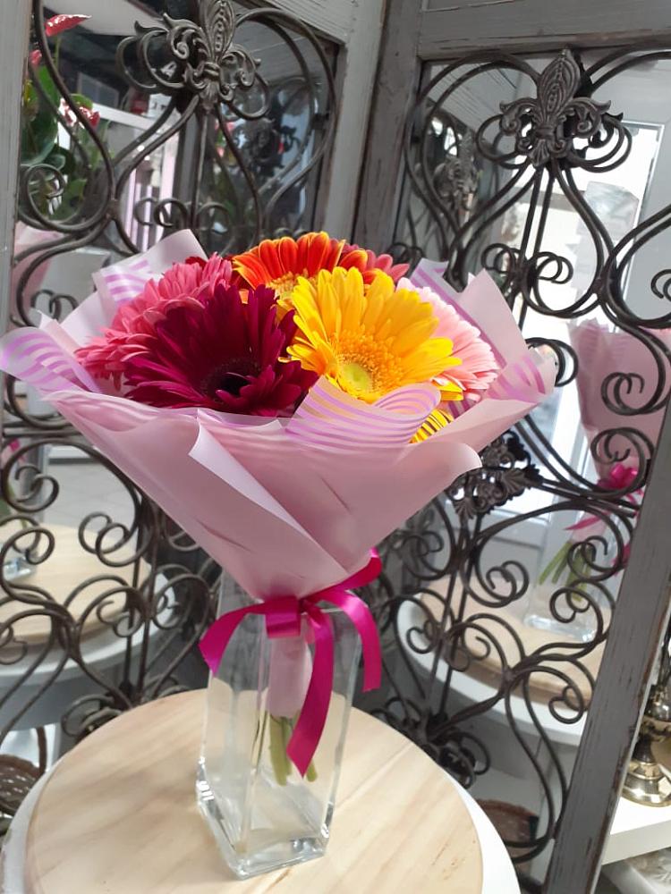 Букет цветов из: Герберы в Каневской