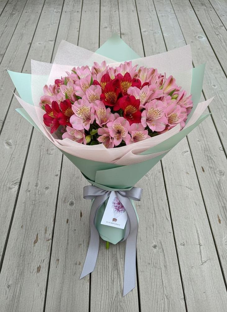 Букет цветов из: Альстромерии в Каневской