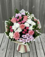 Букет цветов из:  Альстромерии, Гвоздики, Розы и Хризантемы в Каневской