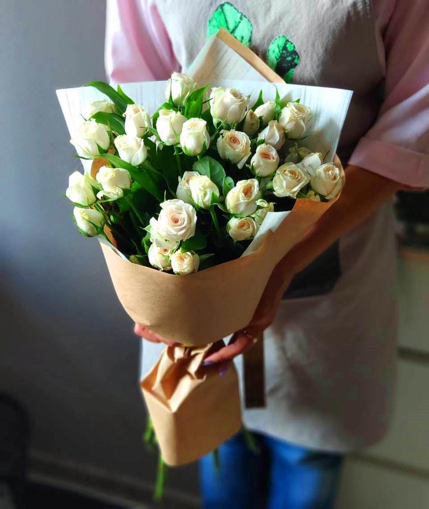 Букет цветов из: Розы в Каневской