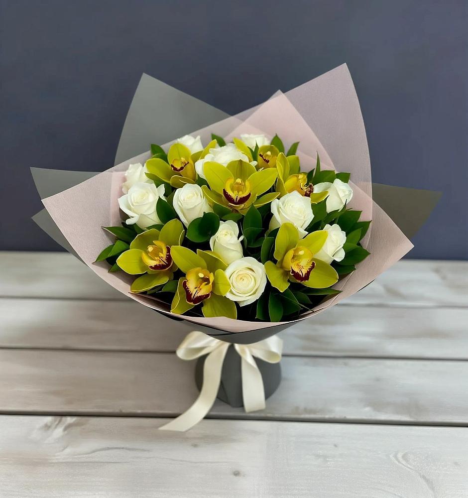 Букет цветов из: Орхидеи и Розы в Каневской