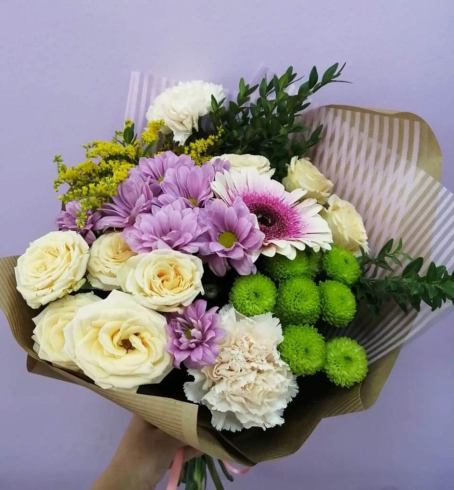 Букет цветов из: Хризантемы, Розы, Гвоздики и Герберы в Каневской