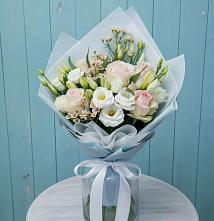 Букет цветов из:  Розы и Лизиантусы в Каневской