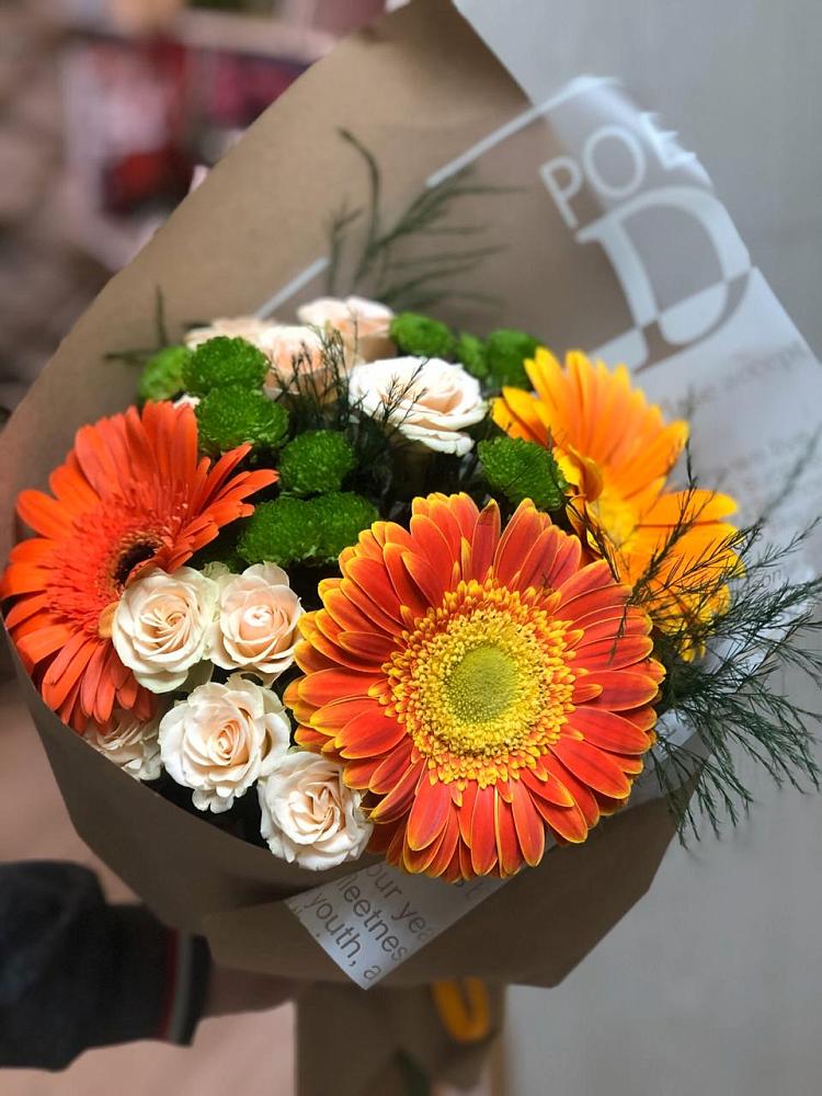 Букет цветов из: Герберы, Хризантемы и Розы в Каневской