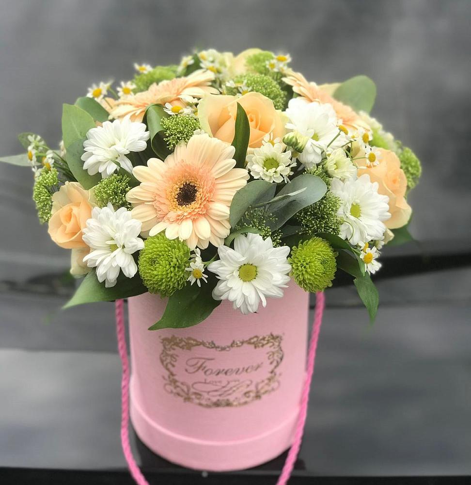 Цветочная композиция из Розы, Герберы и Хризантемы в шляпной коробке в Каневской