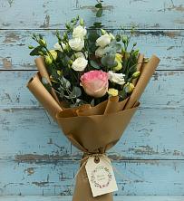 Букет цветов из:  Розы и Лизиантусы в Каневской