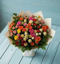 Букет Микс из разноцветных кустовых роз в Каневской