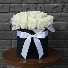 Цветочная композиция из Розы в шляпной коробке в Каневской