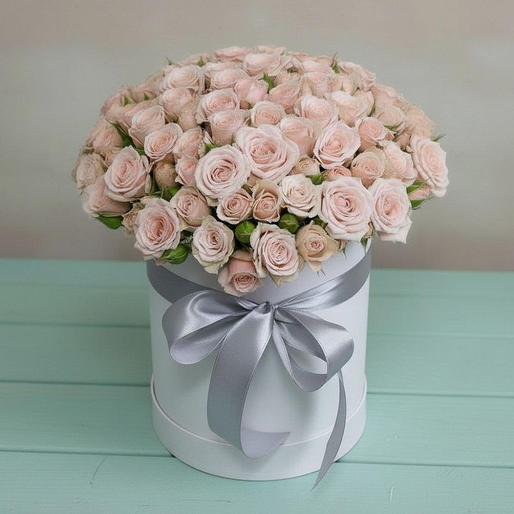 Цветочная композиция из Розы в шляпной коробке в Каневской