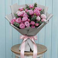 Букет цветов из:  Розы в Каневской